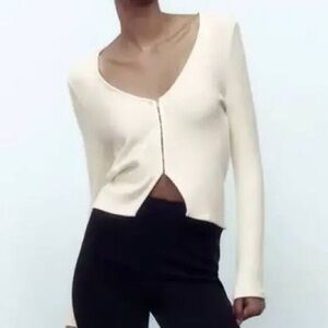 Zara NWOT Cream Knit Top with Hook Closures